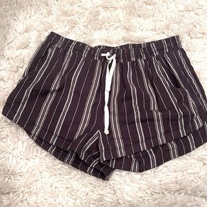 Women billabong shorts